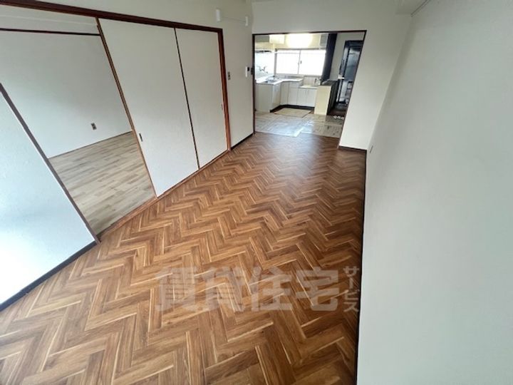 メゾンインペリアルの居間