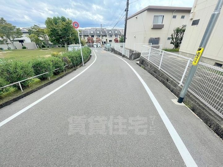 グリーンヒルA・B棟の周辺