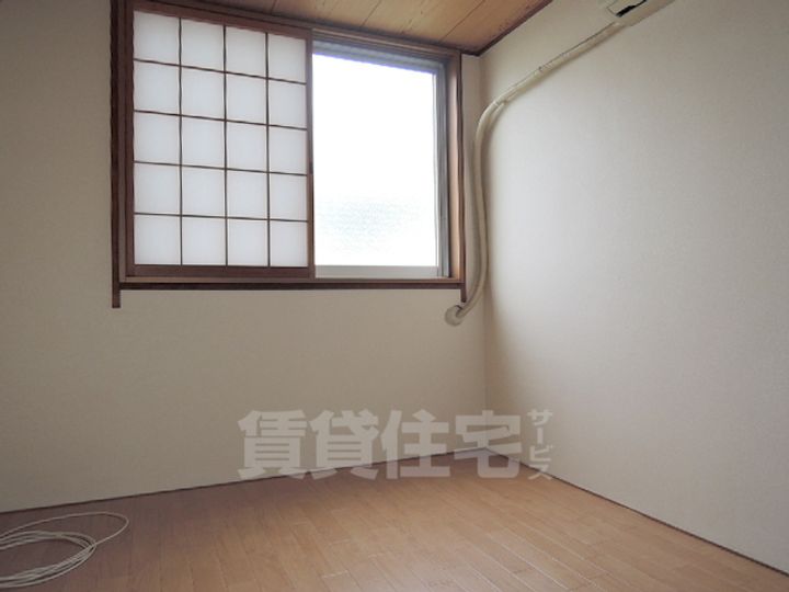 仲川マンションの居間