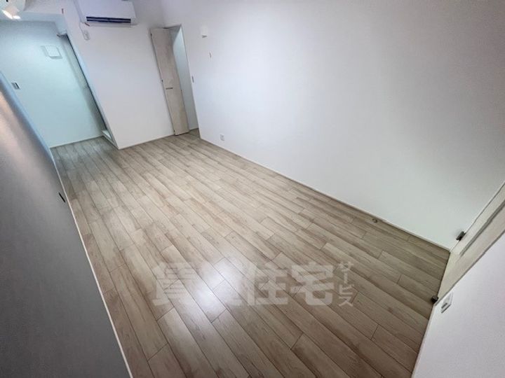 大阪府堺市北区中長尾町3丁の賃貸アパートの居間