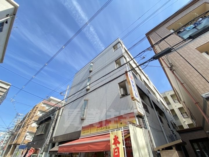 アズマハイツの外観