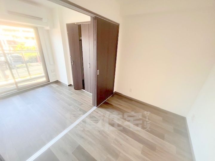 大阪府大阪市東淀川区菅原2丁目の賃貸マンションの居間