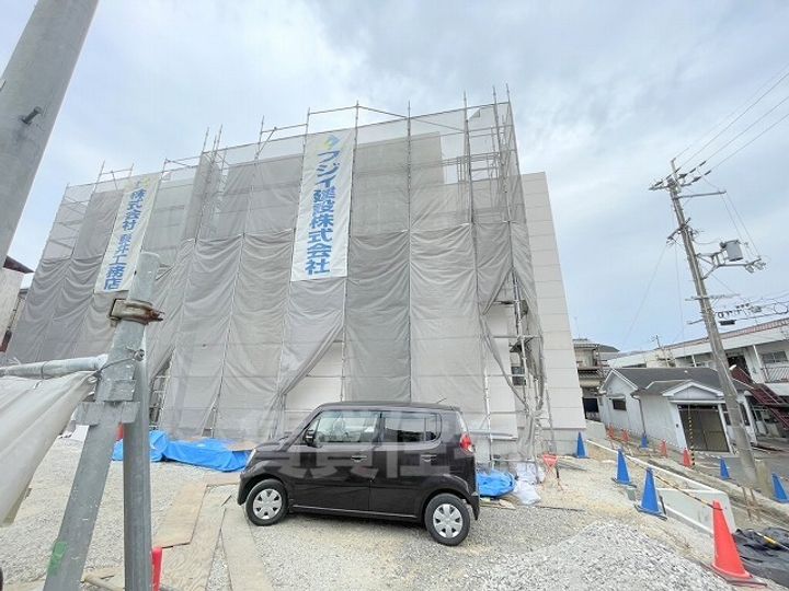 大阪府羽曳野市野々上5丁目の賃貸アパートの外観