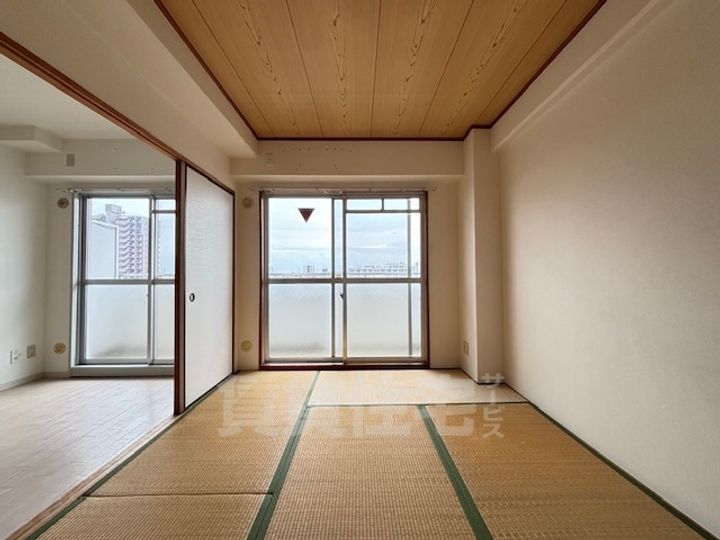 大阪府大阪市東住吉区鷹合1丁目の賃貸マンションの内装