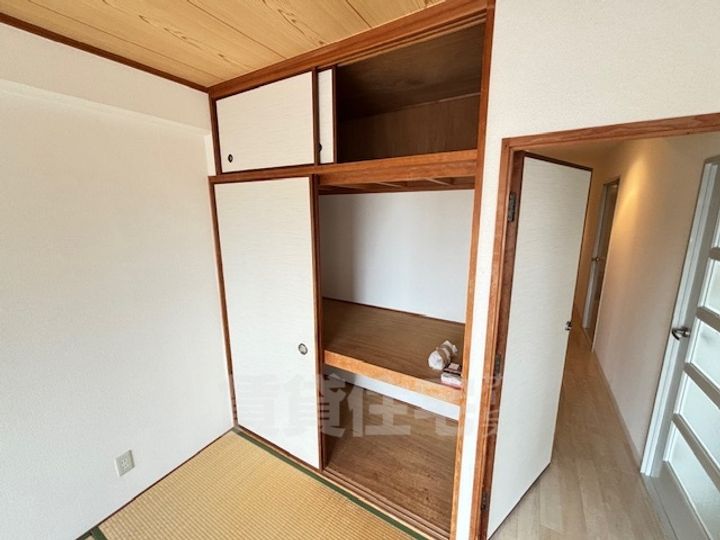 大阪府大阪市東住吉区鷹合1丁目の賃貸マンションの内装