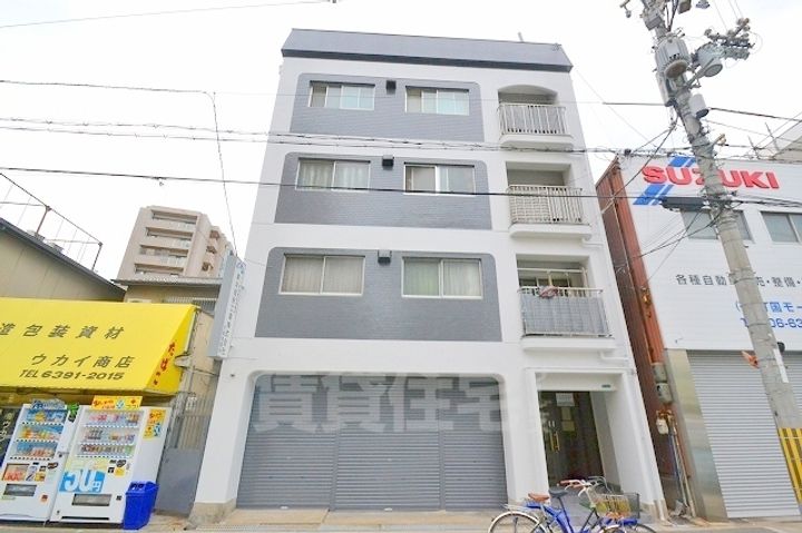 三国マンションの外観