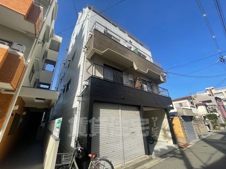 宇都宮ハイツの外観
