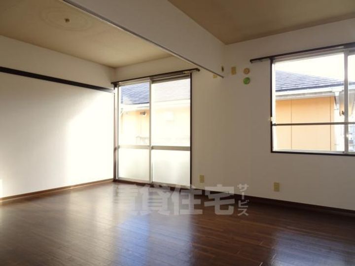 ウエストヒルB棟の居間