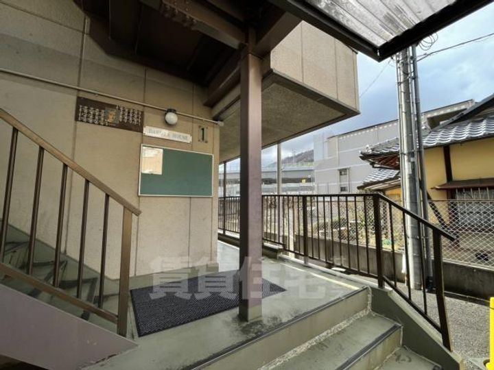 DAKOTA  HOUSEの玄関