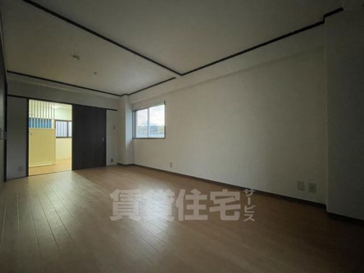 ハイツサンモアの居間