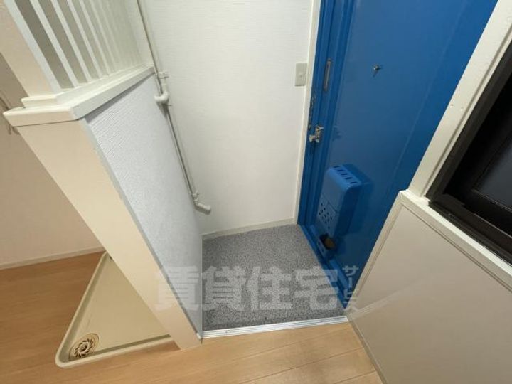 ハイツサンモアの玄関