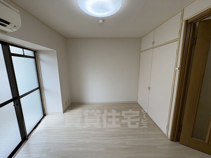 ジョイ甲子園の居間