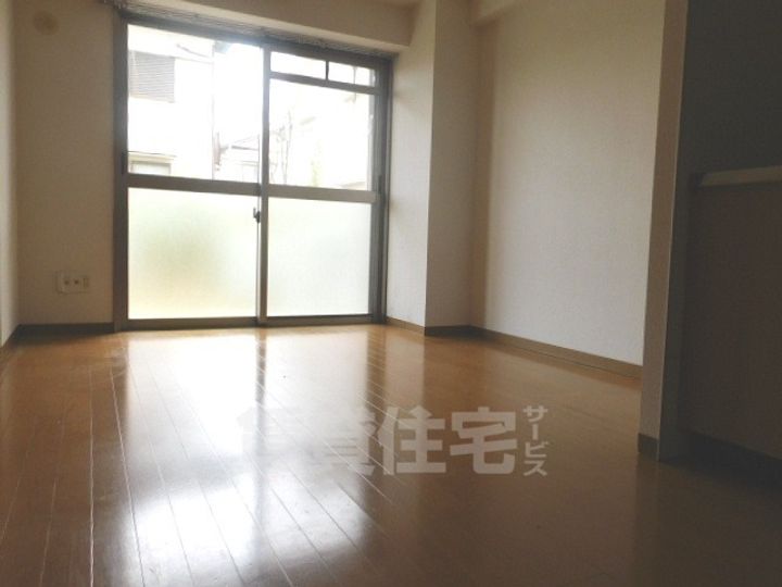 フォレストコートの居間