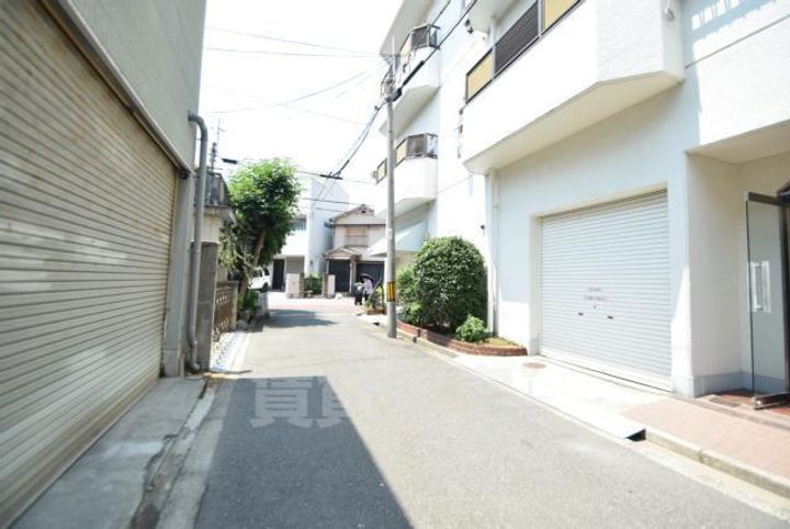 マエダマンションの周辺