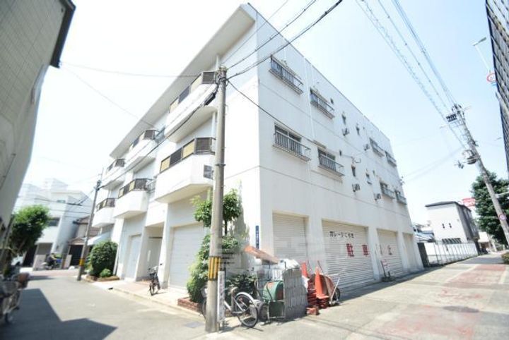 マエダマンションの外観