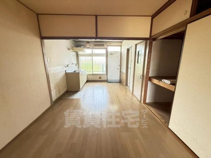 三和マンション201の居間
