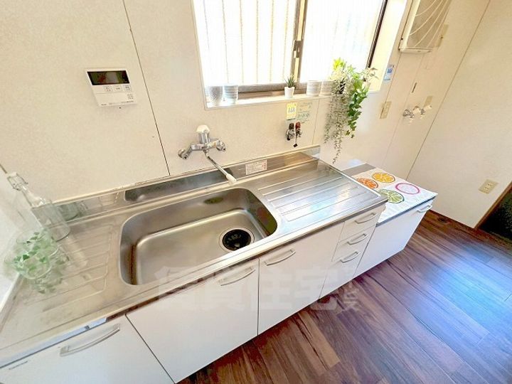 大阪府羽曳野市伊賀6丁目(一戸建)の賃貸物件のキッチン
