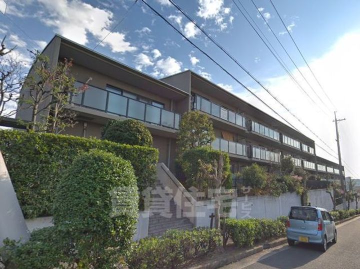南春日丘プライムタウンC棟の外観