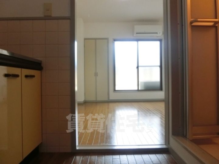 大阪府大阪市住吉区苅田10丁目の賃貸マンションの内装