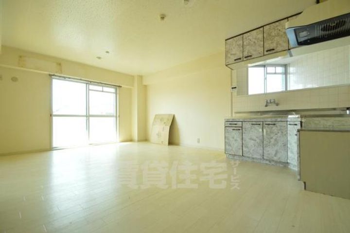 大阪府茨木市並木町の賃貸マンションの内装