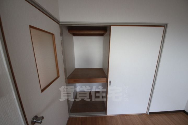 R-7緑町ハイツの内装