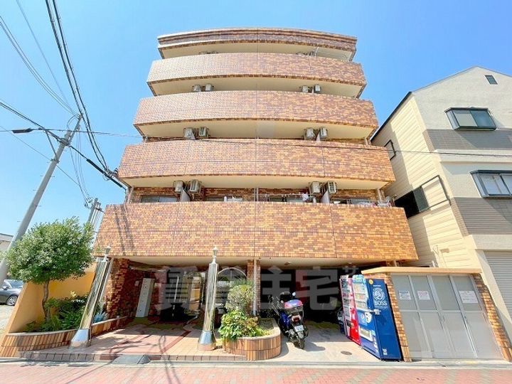 エレガントコーポラスの外観