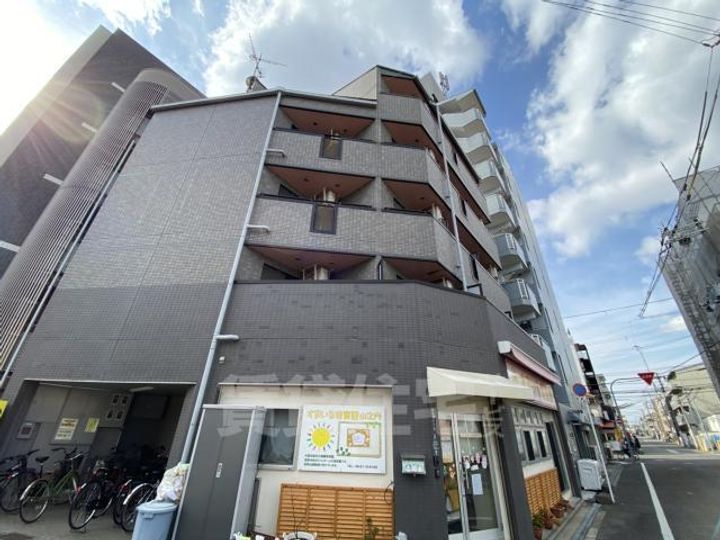 大阪府大阪市住吉区山之内3丁目の賃貸マンションの外観