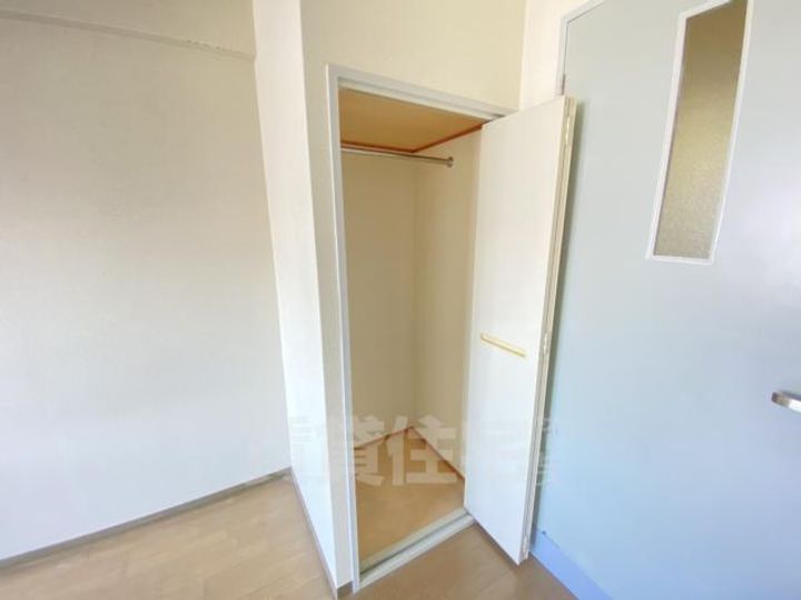 大阪府大阪市住吉区山之内3丁目の賃貸マンションの内装