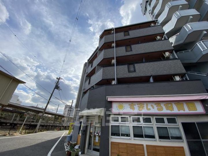 大阪府大阪市住吉区山之内3丁目の賃貸マンションの外観