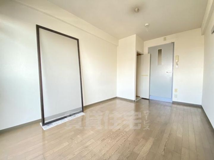 大阪府大阪市住吉区山之内3丁目の賃貸マンションの居間