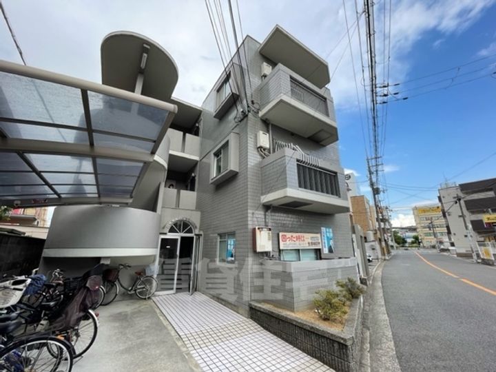 ロイヤルハイツ深井清水103の外観