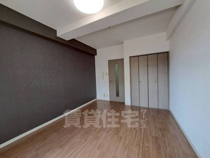 大阪府豊中市服部元町1丁目の賃貸マンションの内装