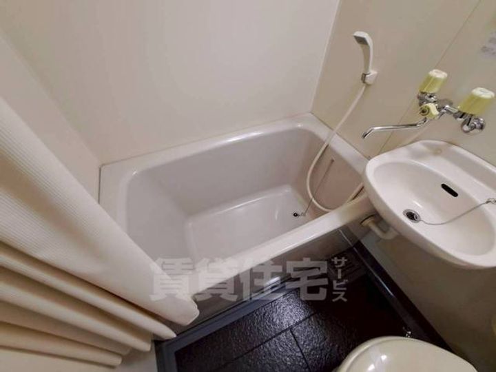 大阪府豊中市服部元町1丁目の賃貸マンションの風呂