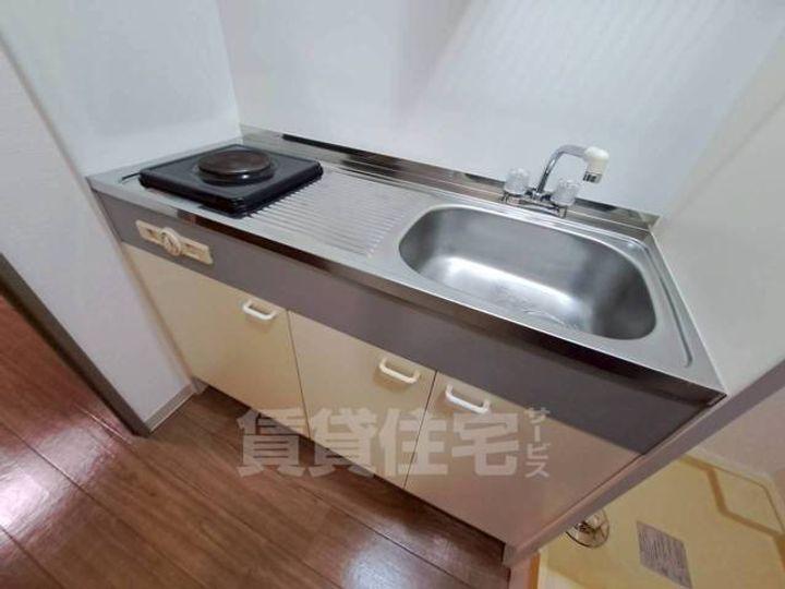 大阪府豊中市服部元町1丁目の賃貸マンションのキッチン