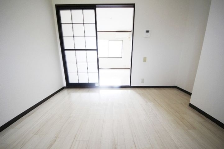 小林ハイツの内装