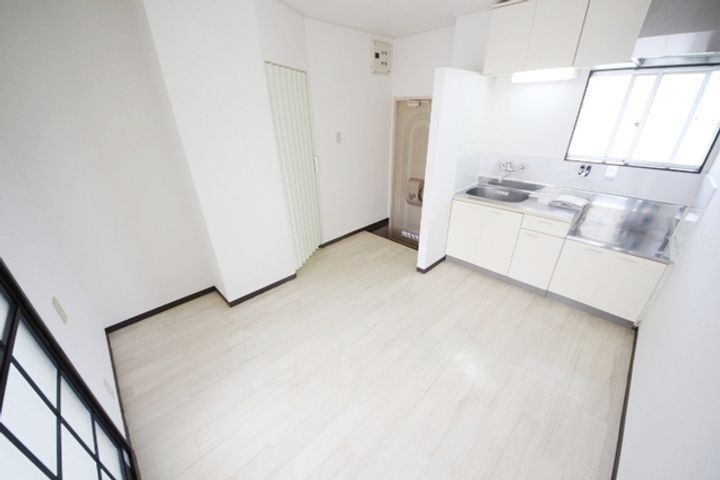 小林ハイツの居間