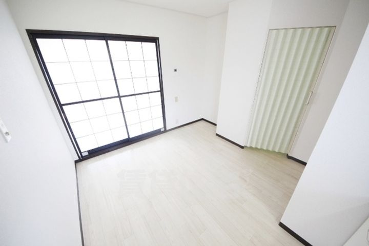 小林ハイツの居間