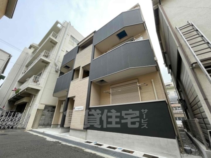 KARIN長楽町の外観