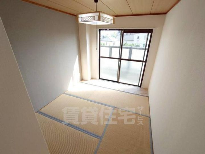 大阪府豊中市北桜塚4丁目の賃貸マンションの寝室