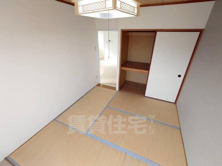 大阪府豊中市北桜塚4丁目の賃貸マンションの寝室