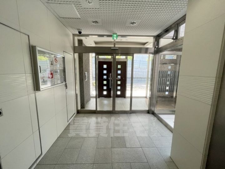 アクアパレスの玄関