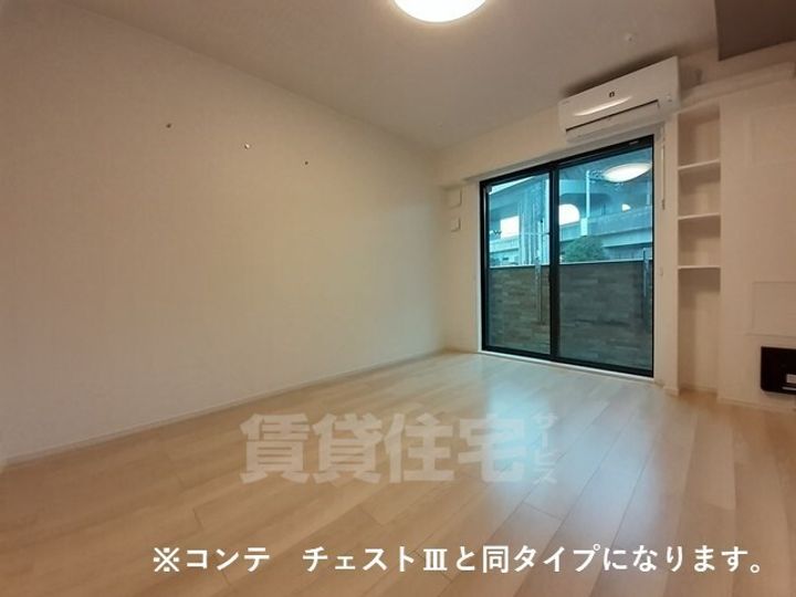 ジュネス エアリーの居間