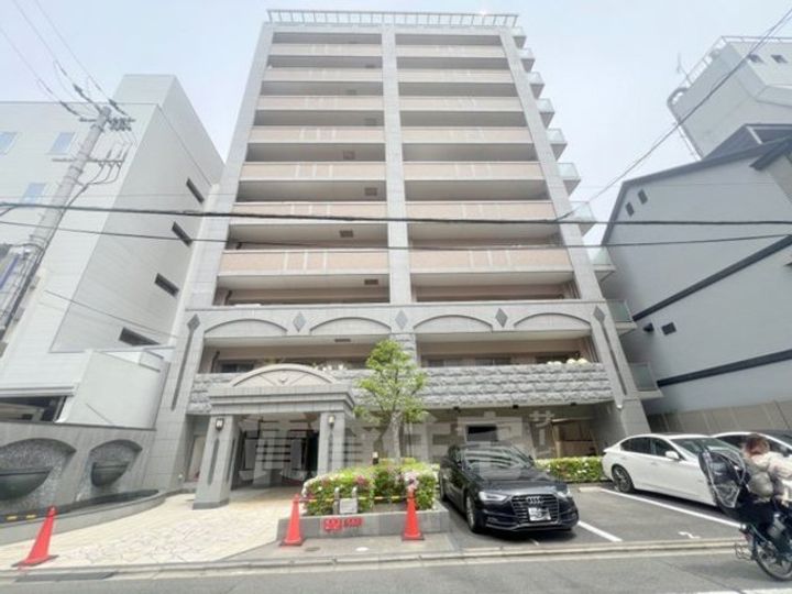 エステムプラザ京都四条烏丸の外観