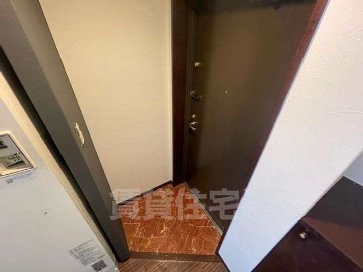 大阪府大阪市都島区中野町1丁目の賃貸マンションの玄関