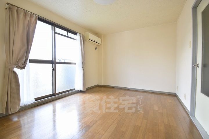 グランドコーポTAKA1の居間