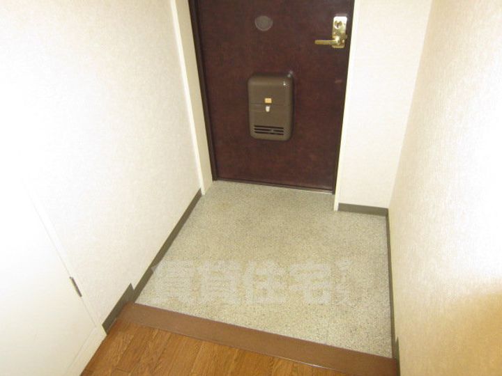 マノワールコトンの玄関