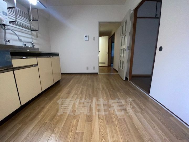 大阪府大阪市城東区関目3丁目の賃貸マンションの居間