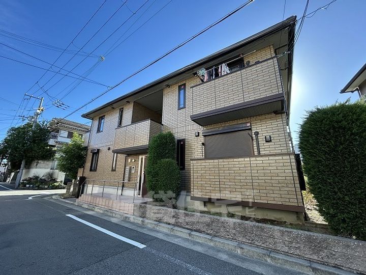 プラージュ武庫川B棟の外観