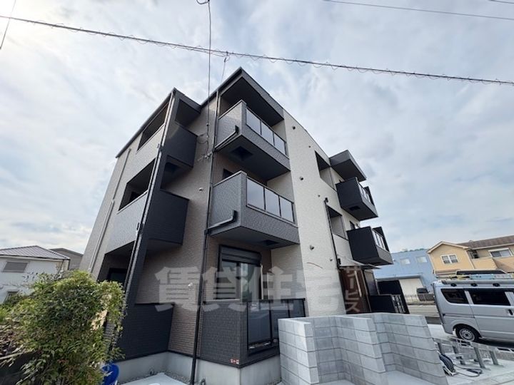 大阪府枚方市出口2丁目の賃貸アパートの外観