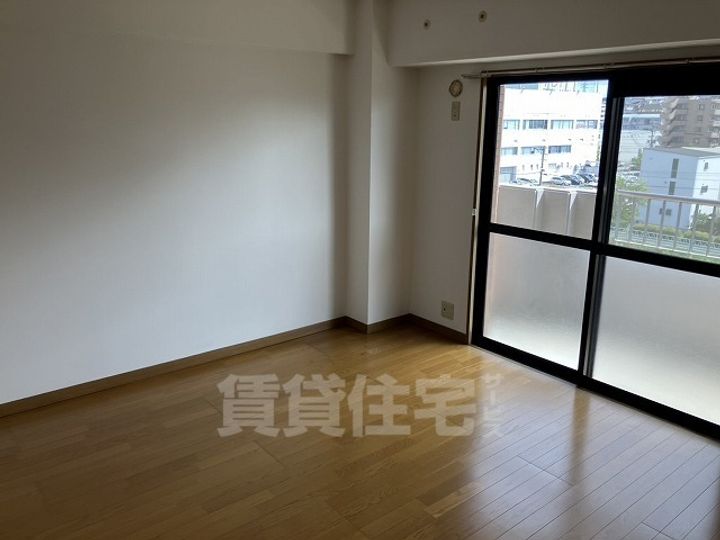 愛知県名古屋市千種区新西1丁目の賃貸マンションの居間